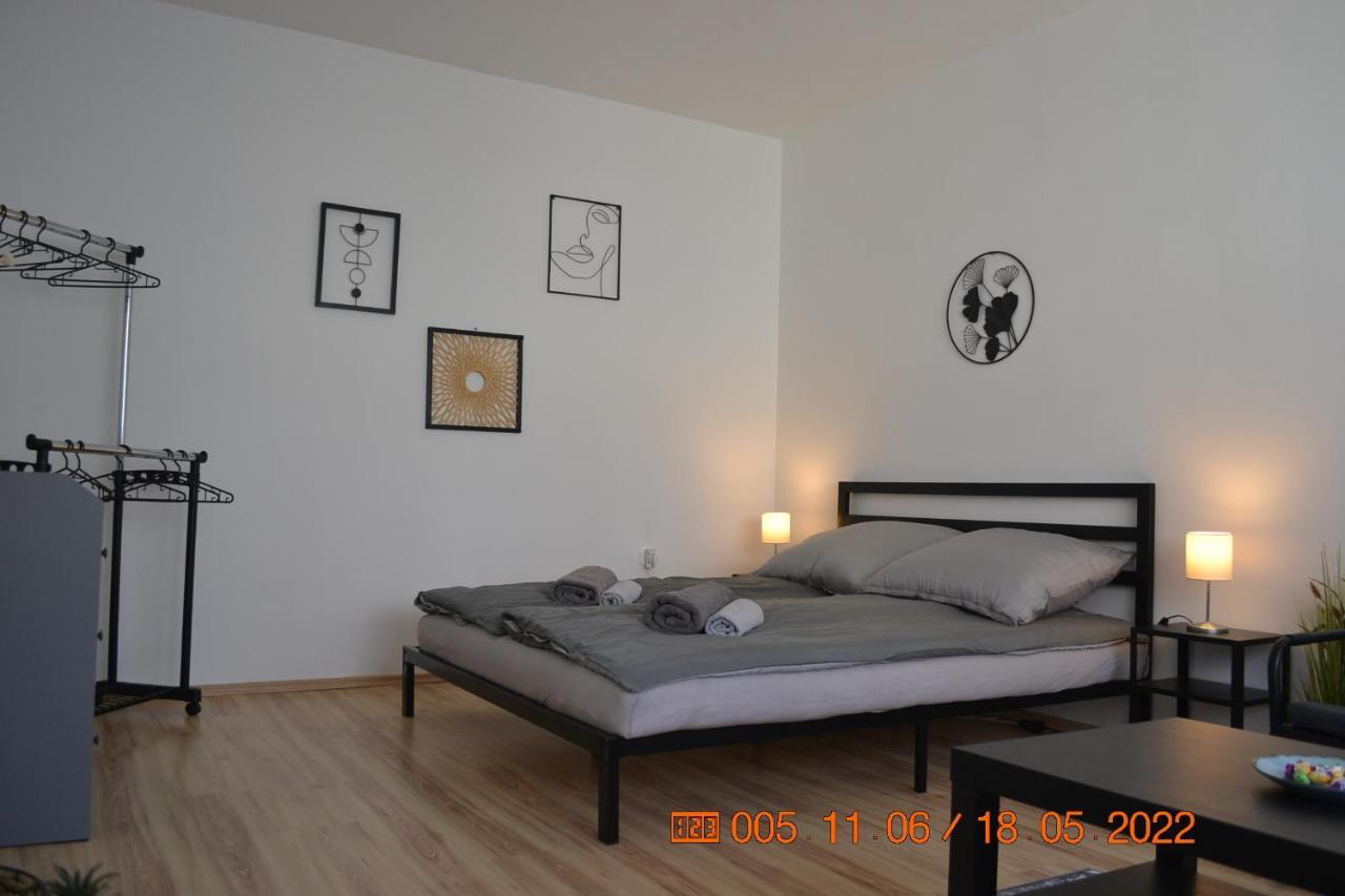 Sziget Apartman Eger Eksteriør billede