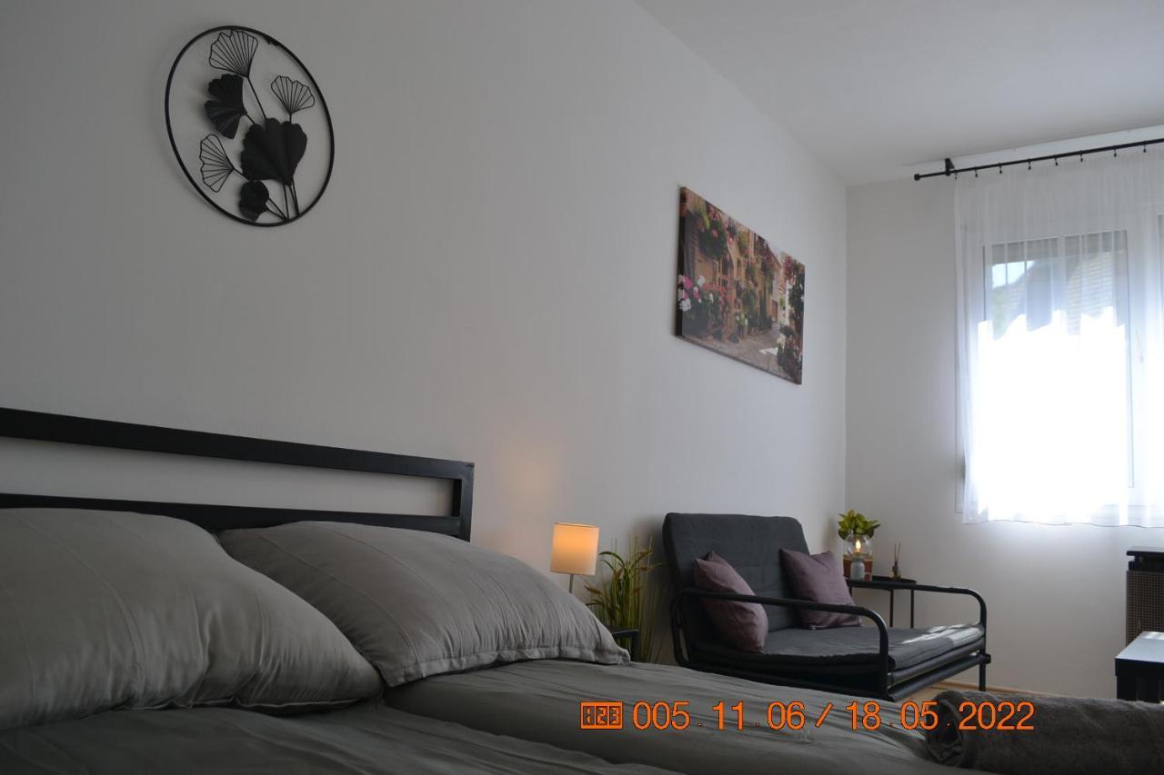 Sziget Apartman Eger Eksteriør billede